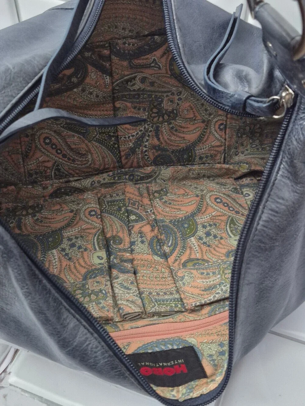 Hobo International Teal Color Leather Hobo Shoulder Bag  Excellent Condition